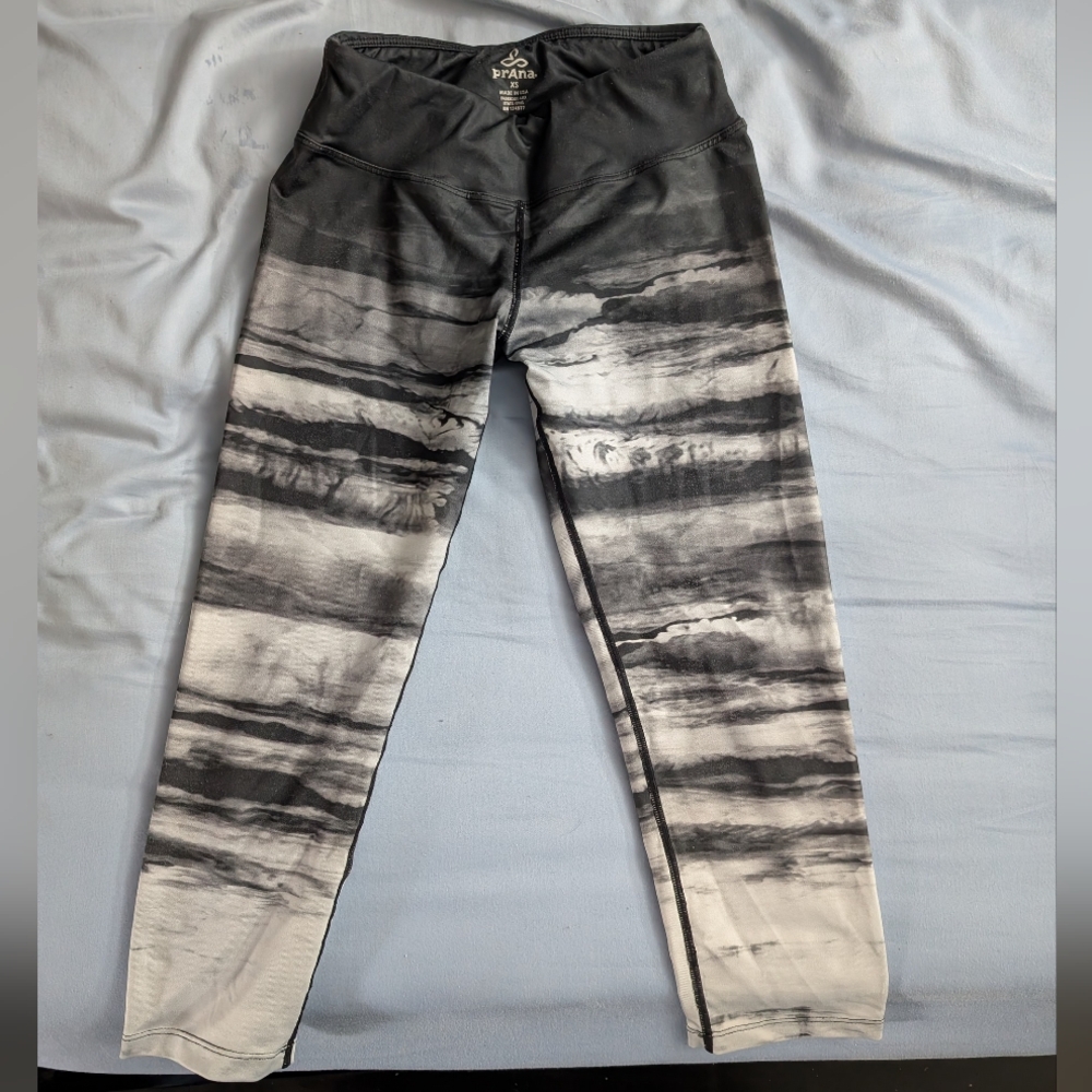Women's Black and Gray Leggings